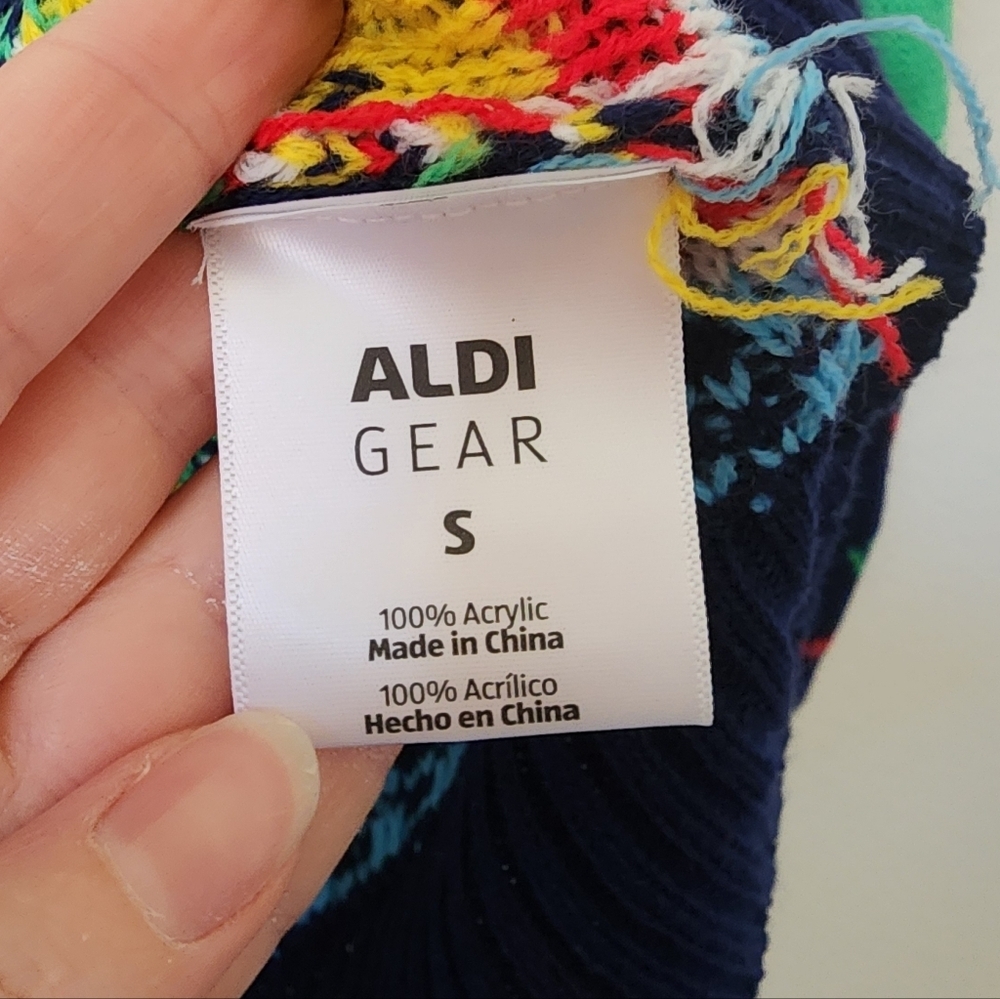 Aldi's Ugly Christmas Sweater S - Picture 5 of 6